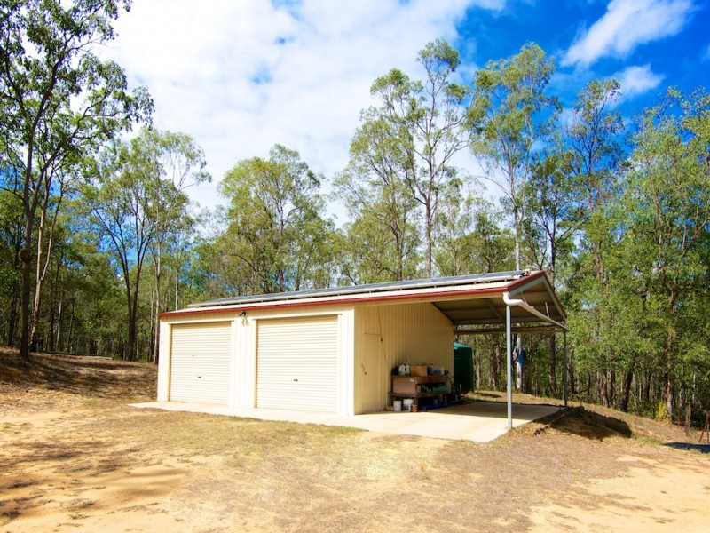 127 James Rd, Pine Mountain QLD 4306