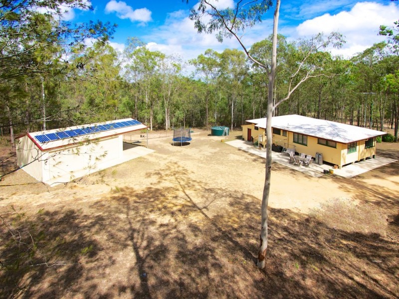 127 James Rd, Pine Mountain QLD 4306