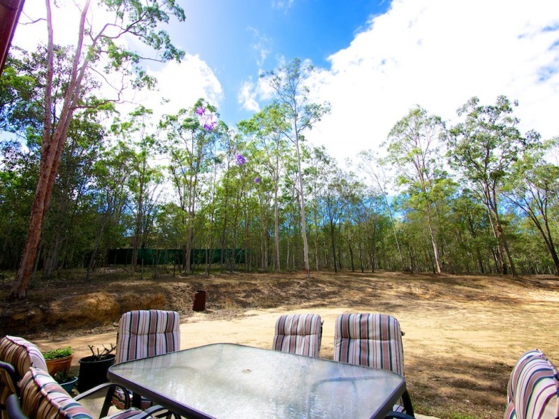 127 James Rd, Pine Mountain QLD 4306