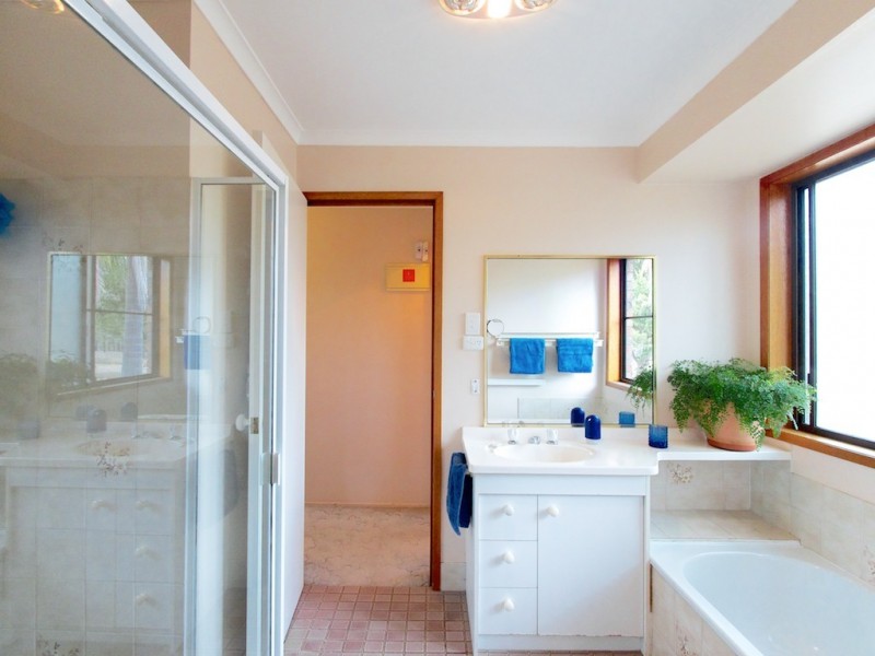 50 Steinhardt St, Lowood QLD 4311