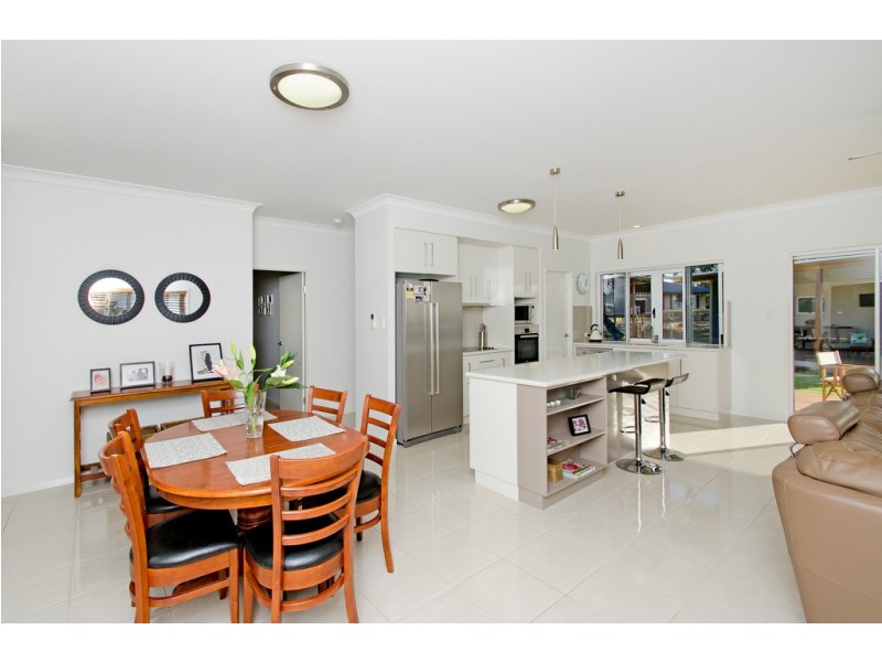 25 Robyn Tce, Fernvale QLD 4306