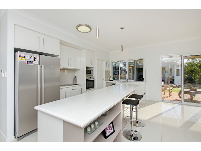 25 Robyn Tce, Fernvale QLD 4306