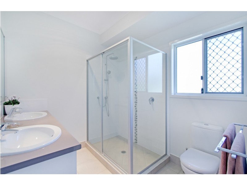 25 Robyn Tce, Fernvale QLD 4306