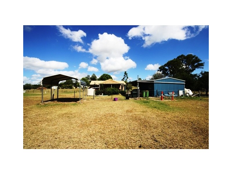 26 Lawrence St, Marburg QLD 4346