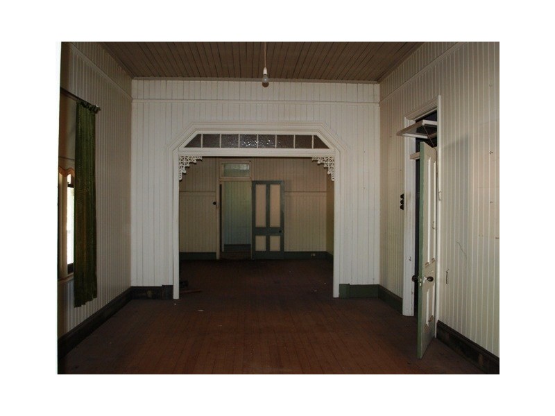 9 Lion St, Ipswich QLD 4305