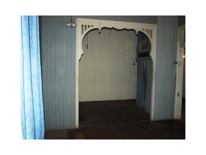 9 Lion St, Ipswich QLD 4305