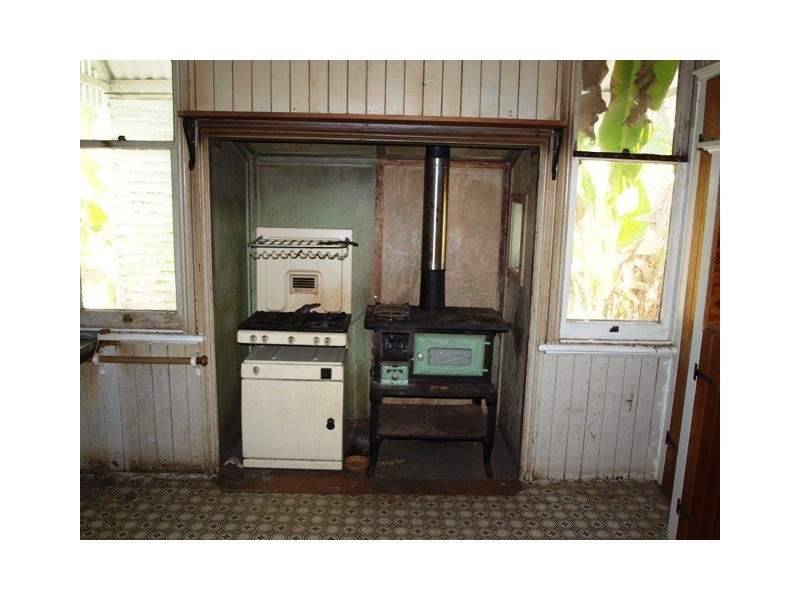 9 Lion St, Ipswich QLD 4305