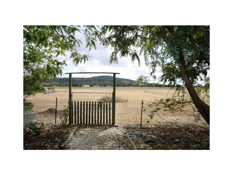 10 Gosnick Rd, Minden QLD 4311