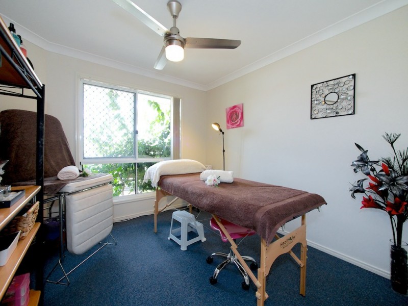 9 Jack Conway St, One Mile QLD 4305