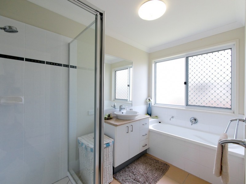 9 Jack Conway St, One Mile QLD 4305