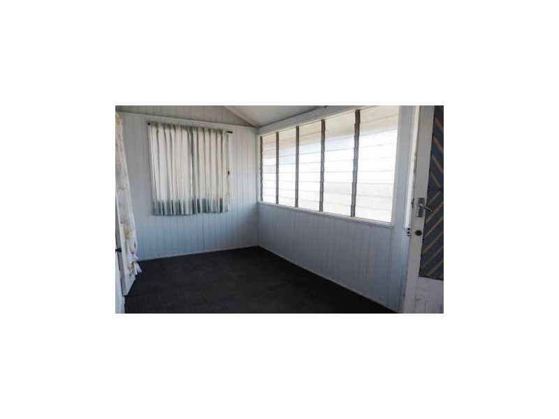 12 Walters St, Lowood QLD 4311