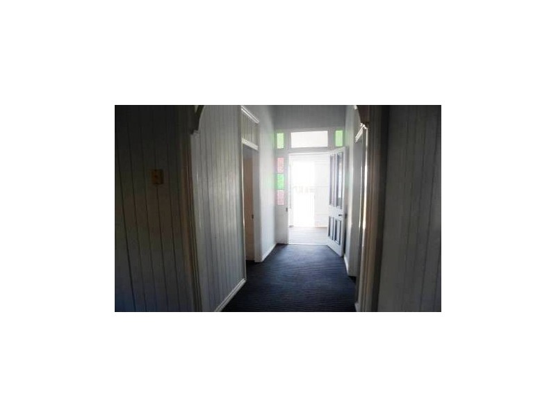 12 Walters St, Lowood QLD 4311