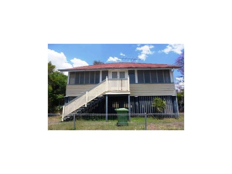 12 Walters St, Lowood QLD 4311