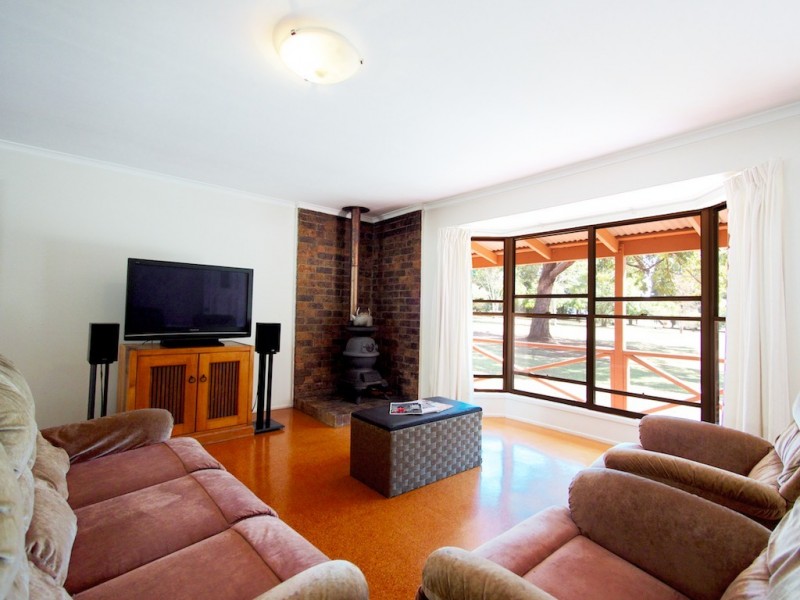 2 Ironbark Rd, Ironbark QLD 4306