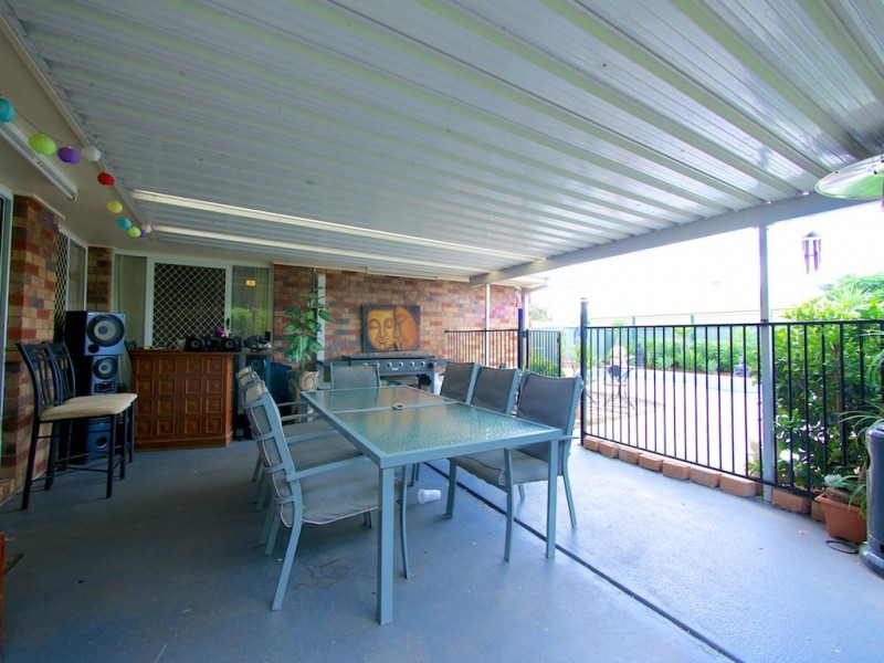 30 Thornton st, Raceview QLD 4305
