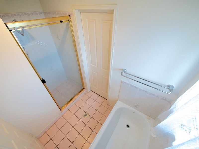 30 Thornton st, Raceview QLD 4305