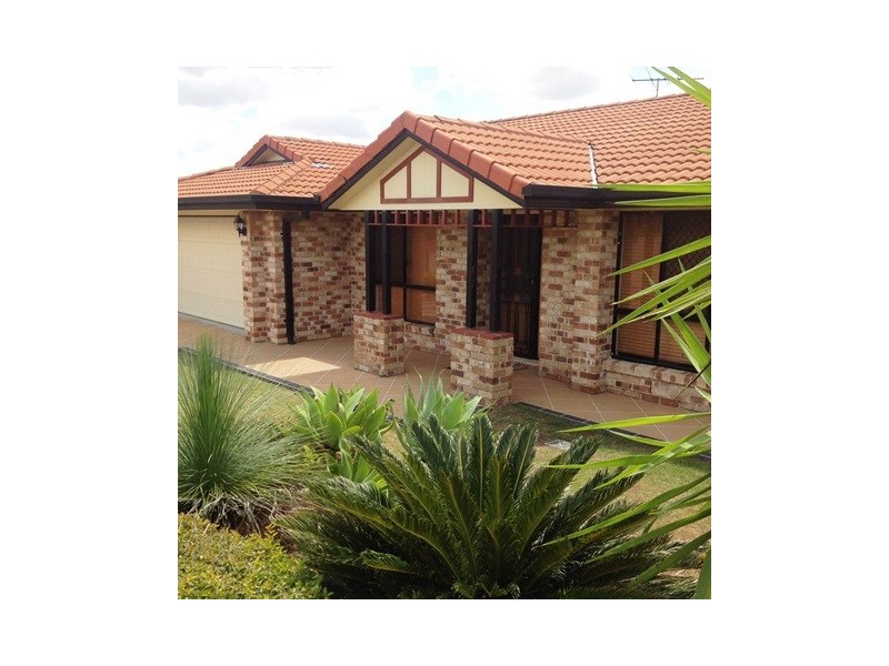 6 Regency Grove, Flinders View QLD 4305