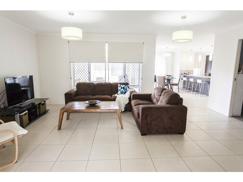 43 Honeywood Dr, Fernvale QLD 4306