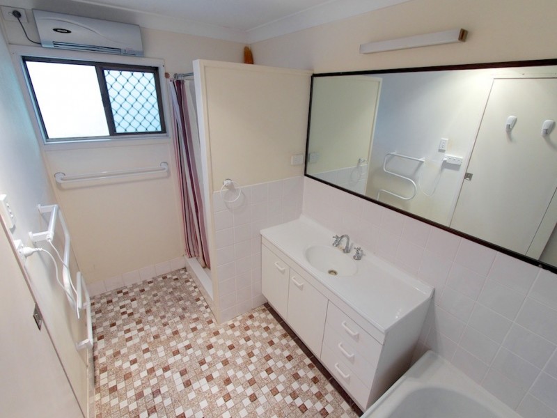 63 Lance Drive, Flinders View QLD 4305