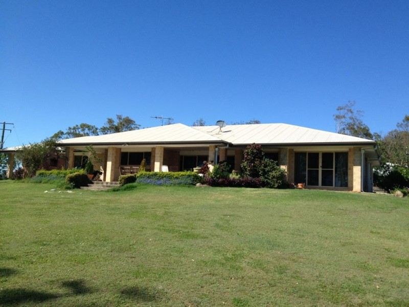 86 Boon Rd, Esk QLD 4312