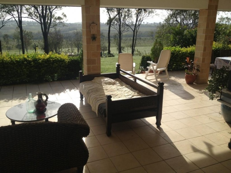 86 Boon Rd, Esk QLD 4312
