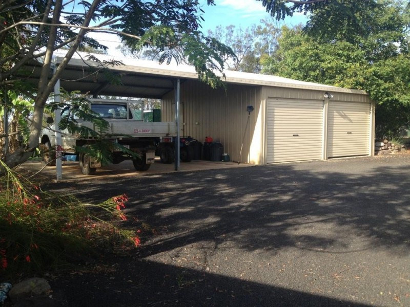 86 Boon Rd, Esk QLD 4312