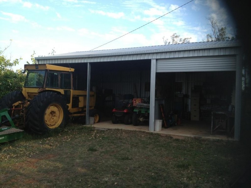 86 Boon Rd, Esk QLD 4312