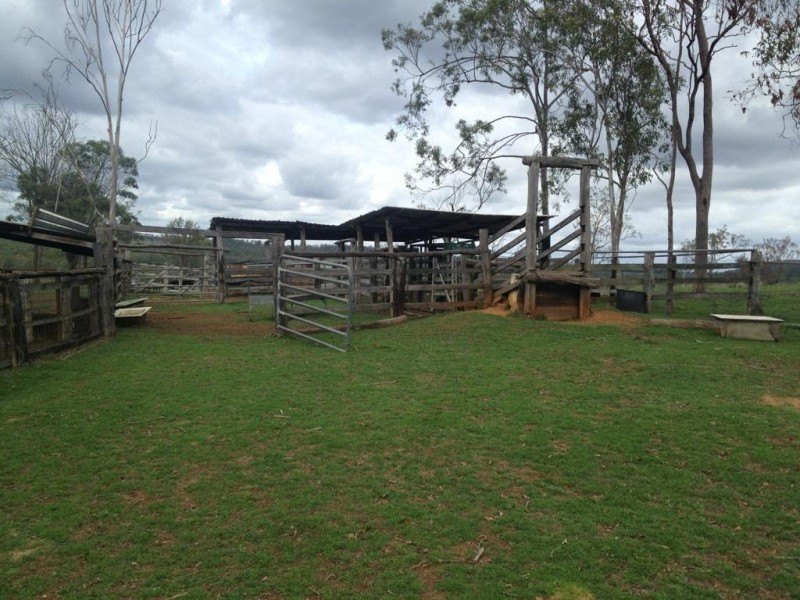 86 Boon Rd, Esk QLD 4312