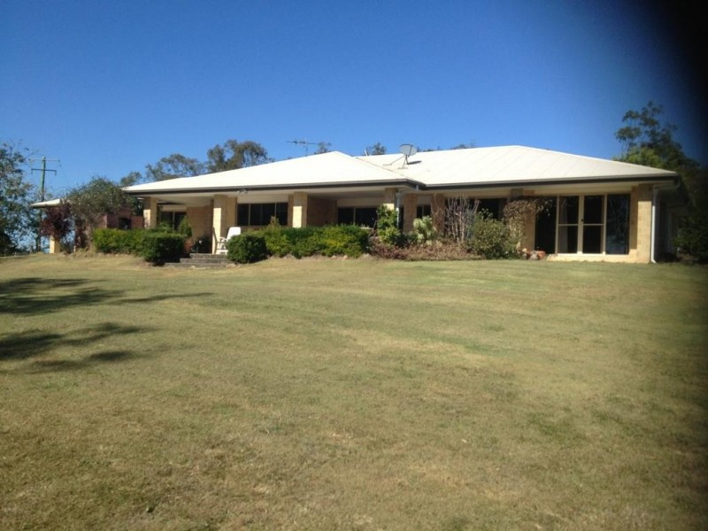 86 Boon Rd, Esk QLD 4312
