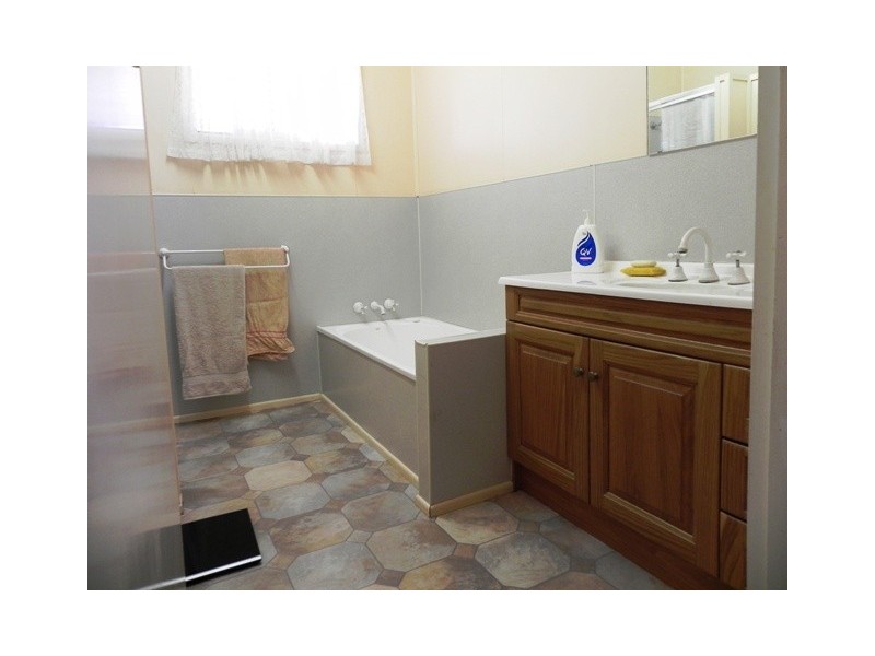 801 Rocky Gully Rd, Atkinsons Dam QLD 4311