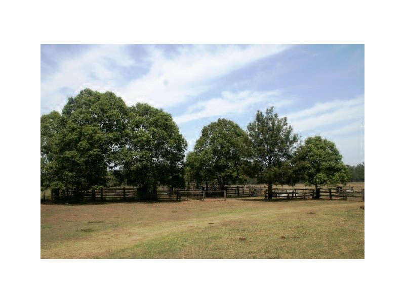 801 Rocky Gully Rd, Atkinsons Dam QLD 4311
