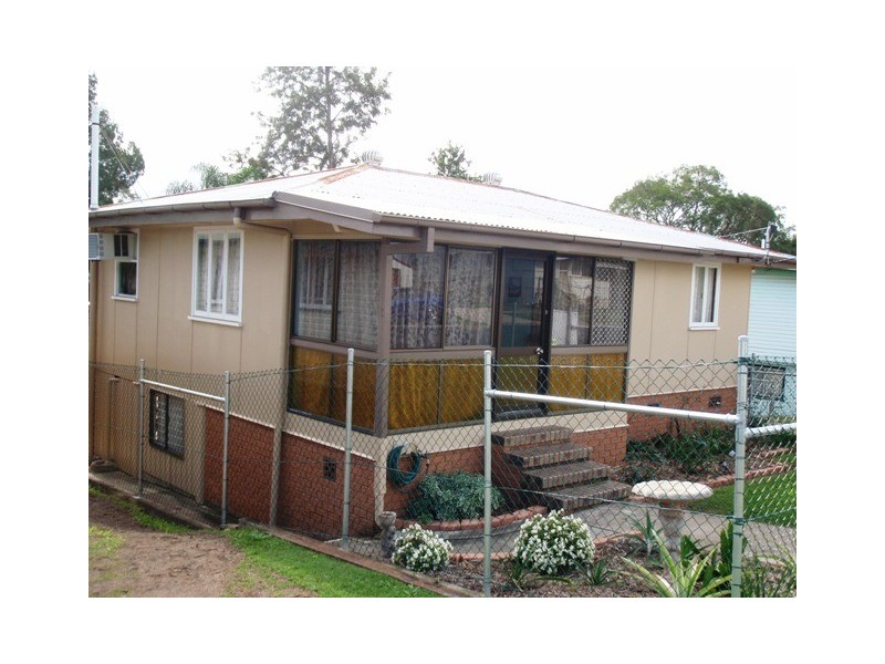 90 Holdsworth Rd, North Ipswich QLD 4305