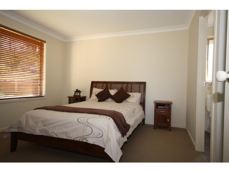 99 Beeston Drive, Fernvale QLD 4306