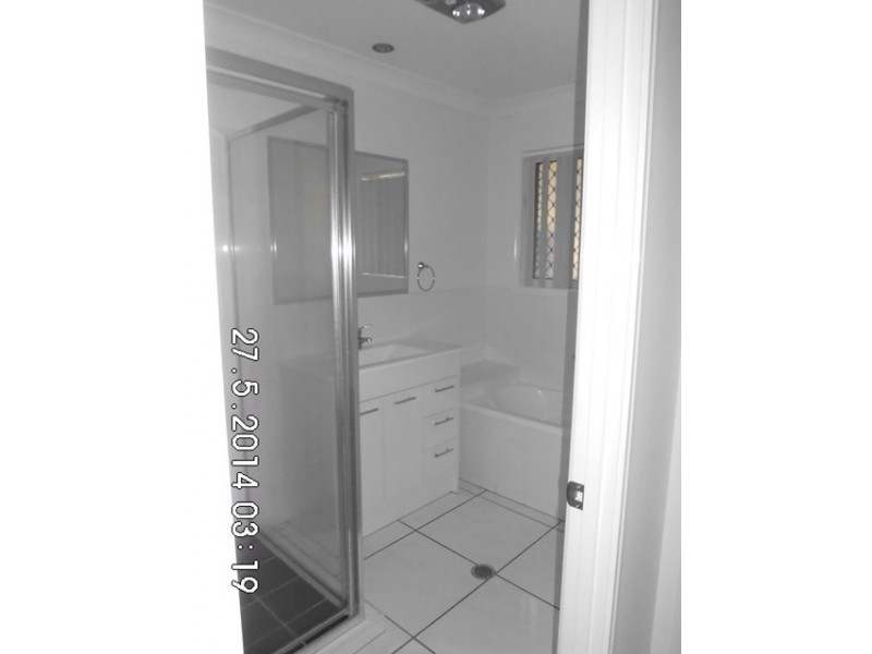 8 Goldenwood Crescent, Fernvale QLD 4306