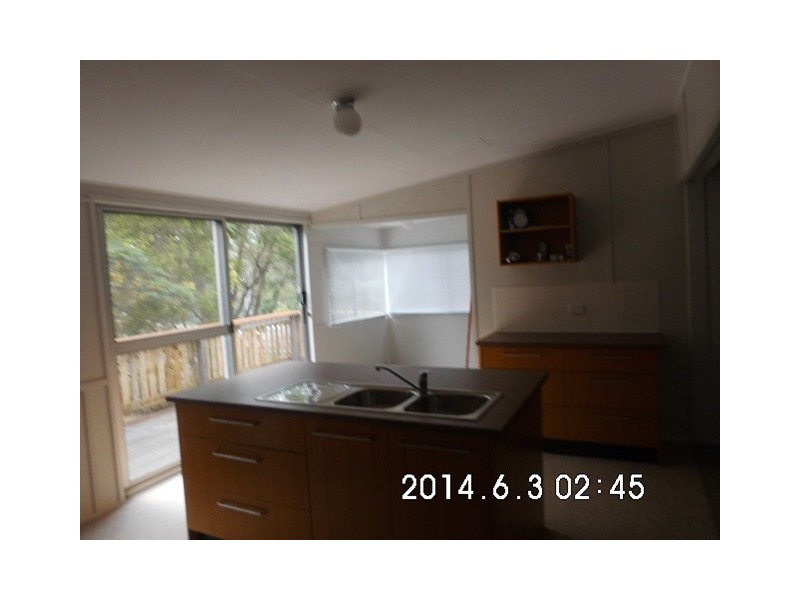 15 Alice Street, Blackstone QLD 4304