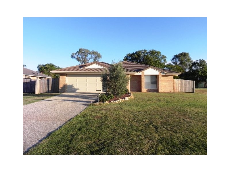 25 Williams St, Lowood QLD 4311