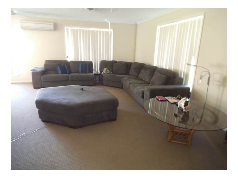 25 Williams St, Lowood QLD 4311