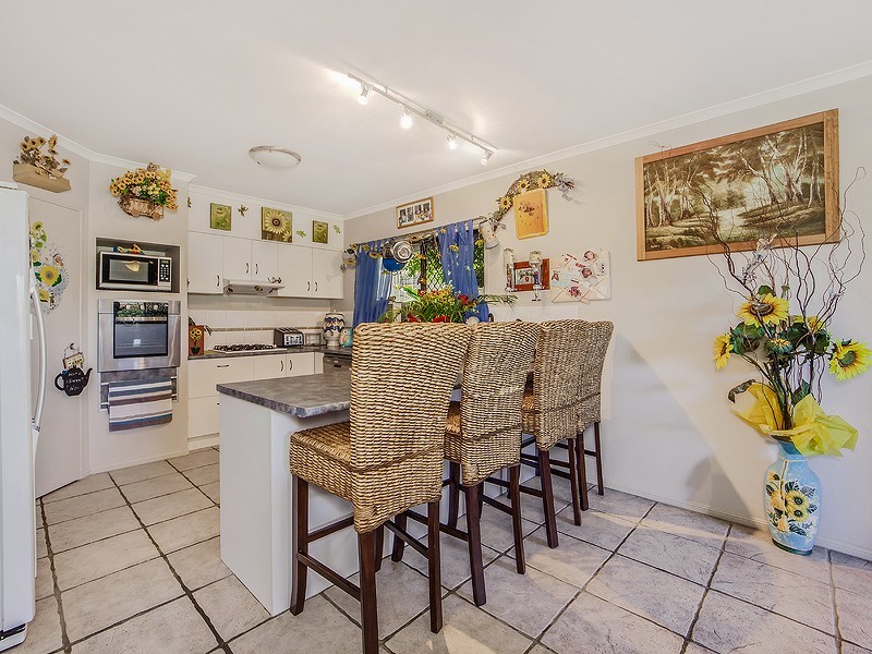 6 Boronia Court, Collingwood Park QLD 4301