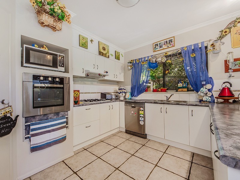 6 Boronia Court, Collingwood Park QLD 4301