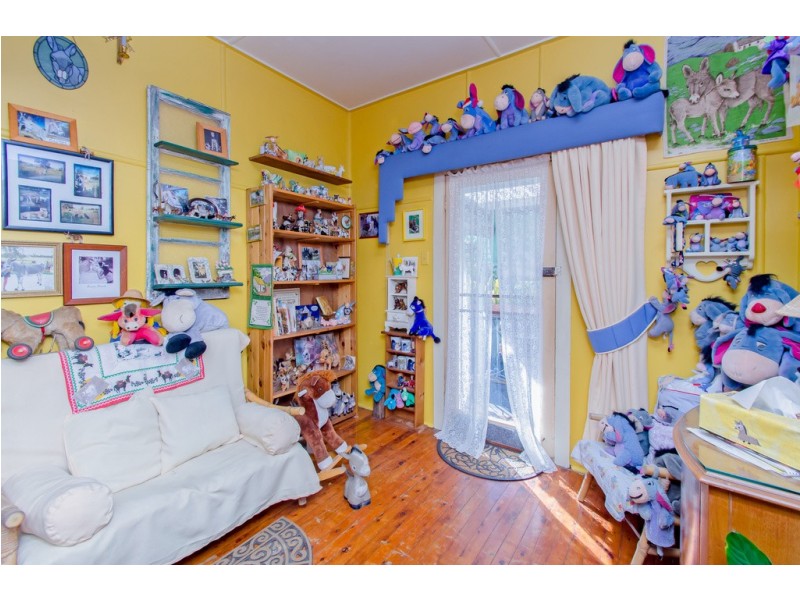 52 Kent Rd, Rifle Range QLD 4311