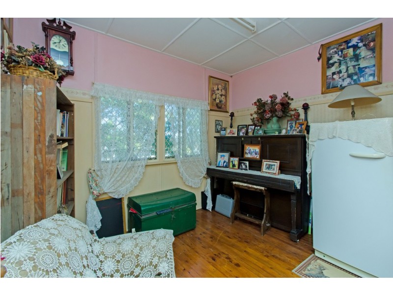 52 Kent Rd, Rifle Range QLD 4311