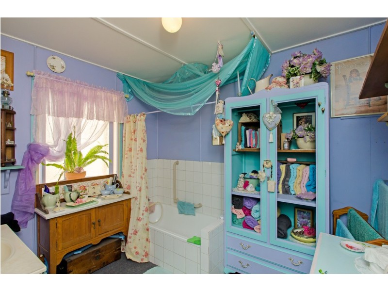 52 Kent Rd, Rifle Range QLD 4311