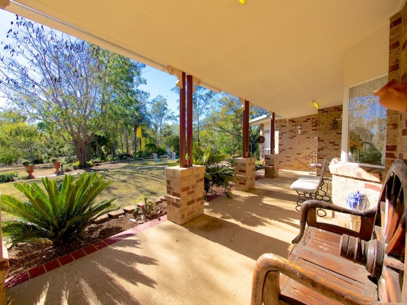 9 Paddy Smith Dr, Pine Mountain QLD 4306