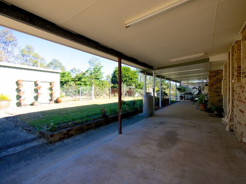 9 Paddy Smith Dr, Pine Mountain QLD 4306