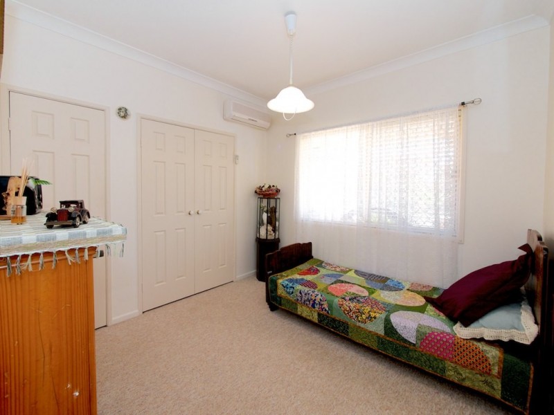 9 Paddy Smith Dr, Pine Mountain QLD 4306