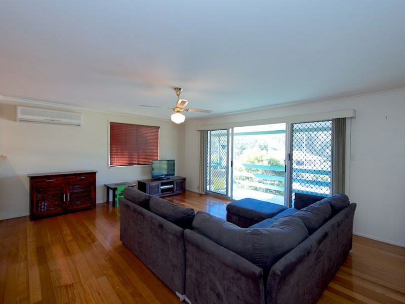 29 Melrose Dr, Flinders View QLD 4305