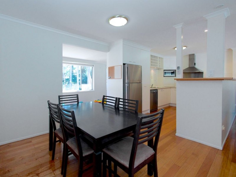 29 Melrose Dr, Flinders View QLD 4305