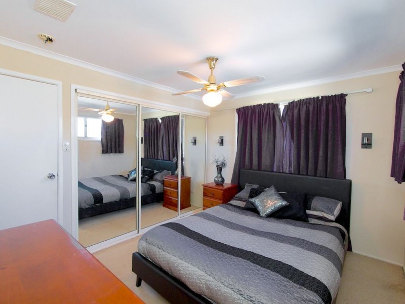 29 Melrose Dr, Flinders View QLD 4305