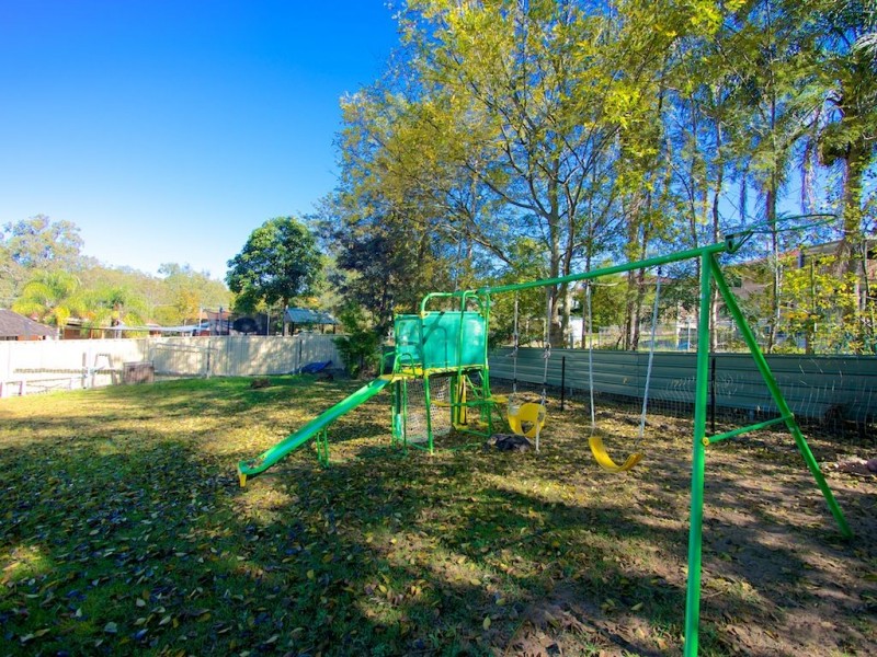 29 Melrose Dr, Flinders View QLD 4305