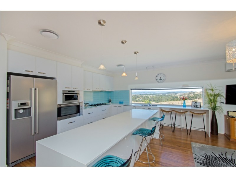 24 Brigalow St, Lowood QLD 4311